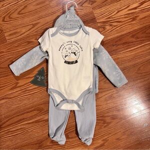 Le Top 4pc White Blue Cotton Bodysuit Pant Set with fleece hat & jacket 6/9m